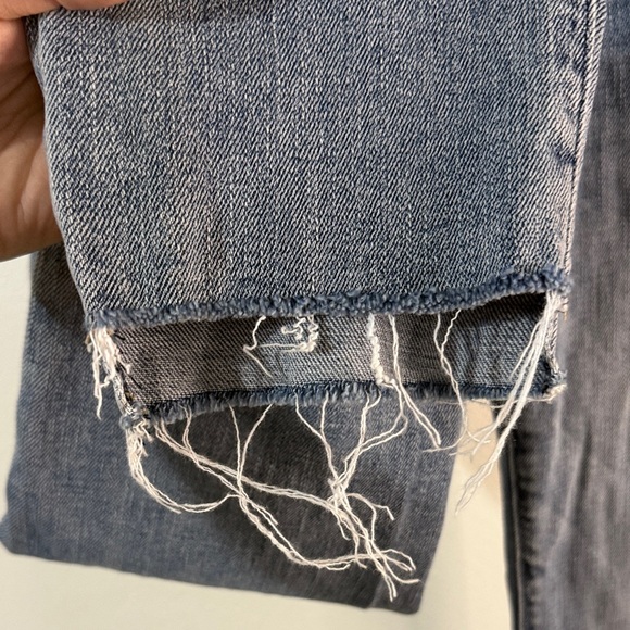 Kut from the Kloth Women's FAB AB ankle straight Jeans in Washed Blue - Picture 9 of 9